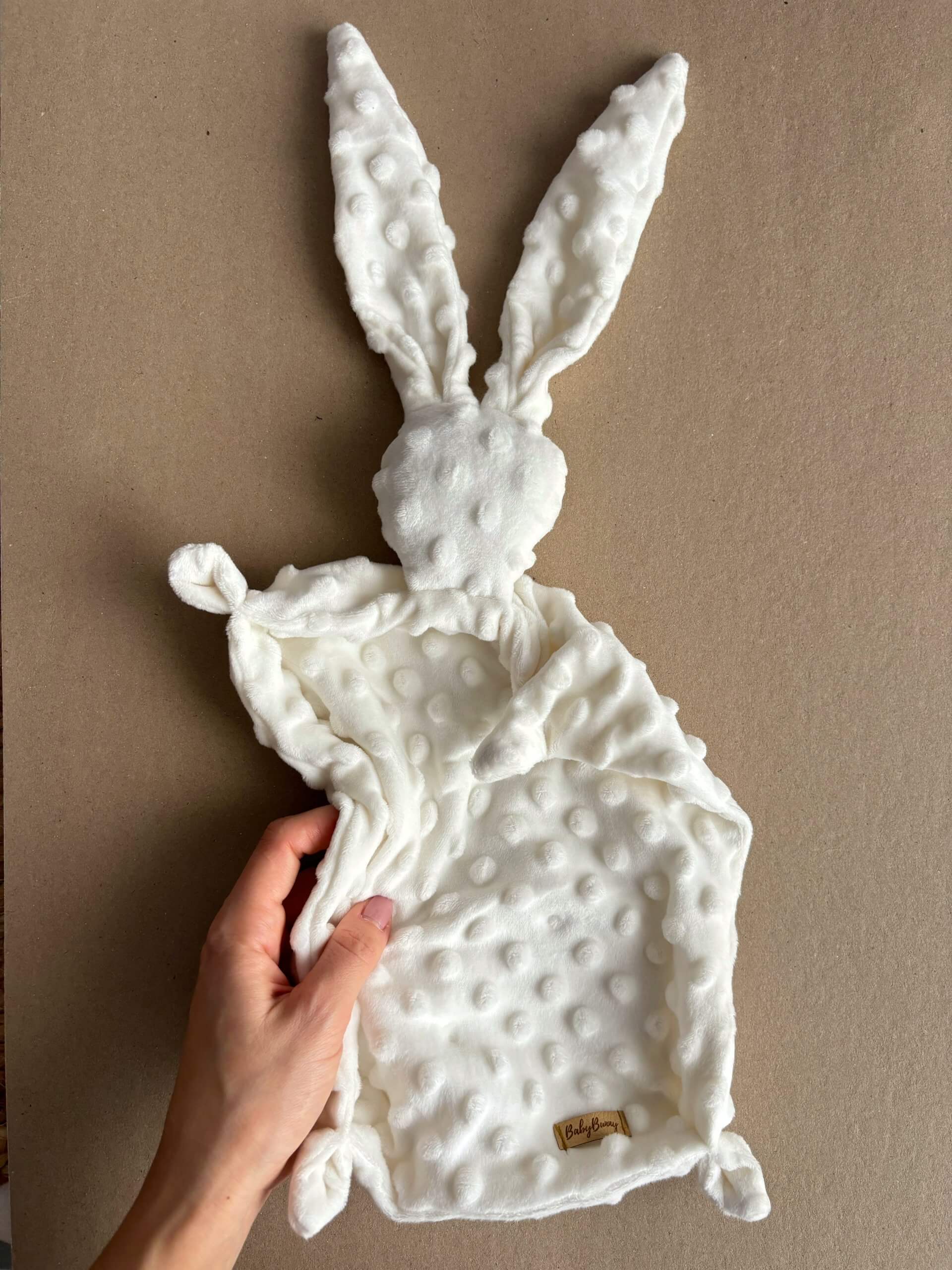 Pihe-puha BabyBunny szundikendő - krémfehér